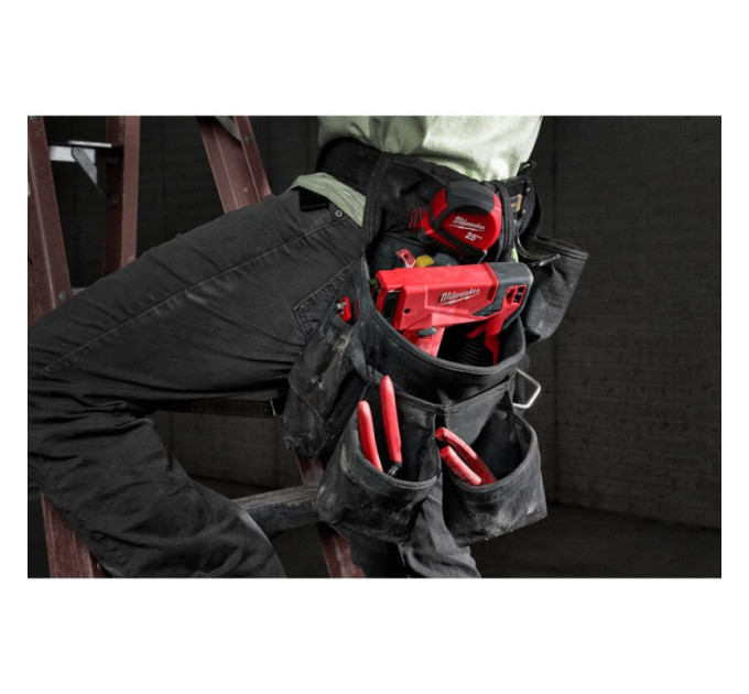 Степлер скобозабивной аккумуляторный MILWAUKEE M12 BST-0 (каркас)