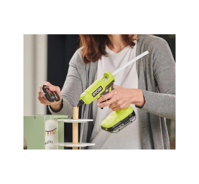 Пистолет клеевой аккумуляторный RYOBI RGLU18-0 ONE+18В (каркас)