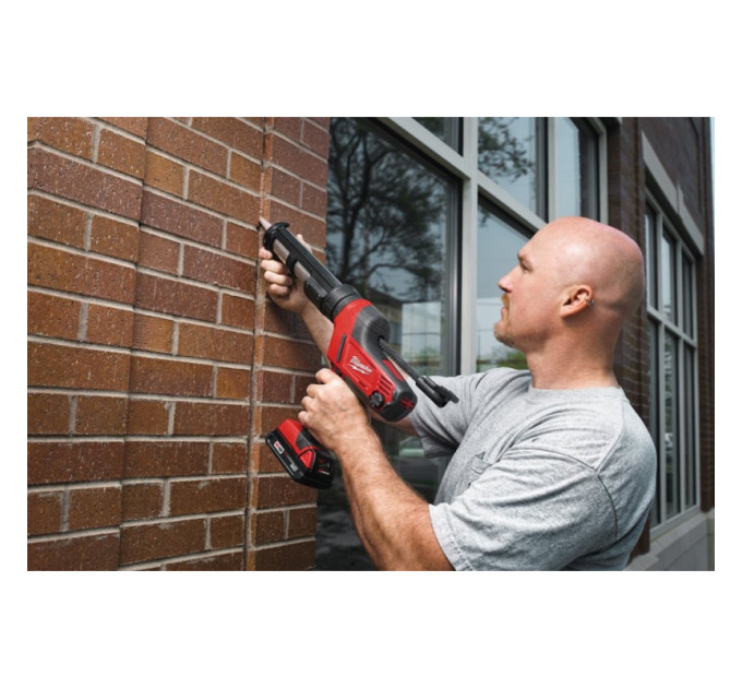 Пистолет для герметика аккумуляторный MILWAUKEE C18 PCG/310C-201B (310мл) (ЗУ+1акк.Х2Ач+сумка)