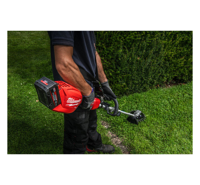 Привод многофункциональный аккумуляторный (база) MILWAUKEE M18 FOPH2-802 (ЗУ+2акк.Х8Ач)