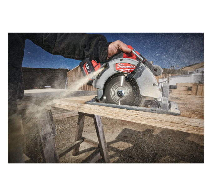 Пила дисковая аккумуляторная бесщеточная MILWAUKEE M18 FCS66-0 Ø190мм (каркас)