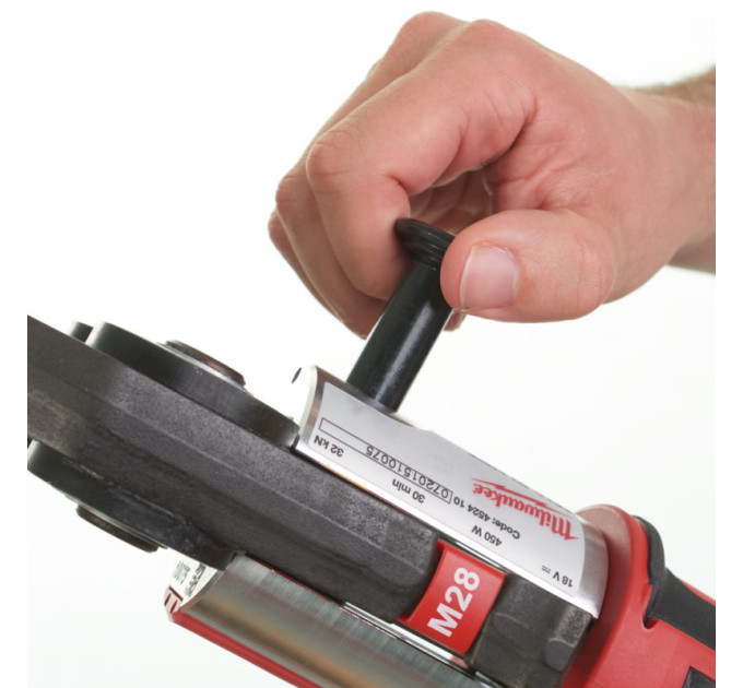 Обтискач гідравлічний акумуляторний для труб MILWAUKEE M18 BLHPT-202C (ЗУ+2Х2Ач+кейс)