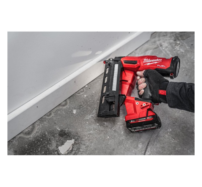 Пистолет гвоздезабивной аккумуляторный бесщёточный MILWAUKEE M18 FN16GA-0X (32-64мм)(каркас, HDкейс)