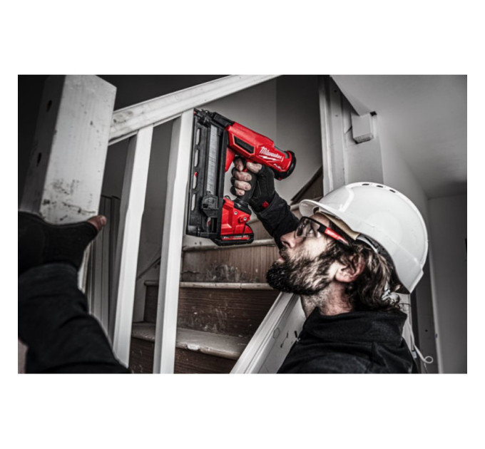 Пистолет гвоздезабивной аккумуляторный бесщёточный MILWAUKEE M18 FN16GA-202X (32-64мм)(ЗУ+2Х2Ач)
