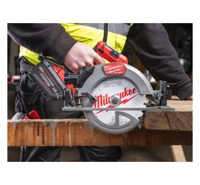 Пила дисковая аккумуляторная бесщеточная MILWAUKEE M18 FCS66GR3-121C, Ø190мм FORGE™