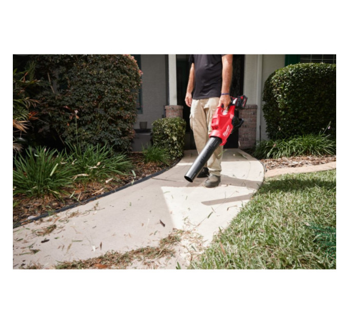 Воздуходувка аккумуляторная бесщёточная MILWAUKEE M18 F2BL-802 (2 Х18В)(ЗУ+2акк.Х8Ач) , (замена на 4