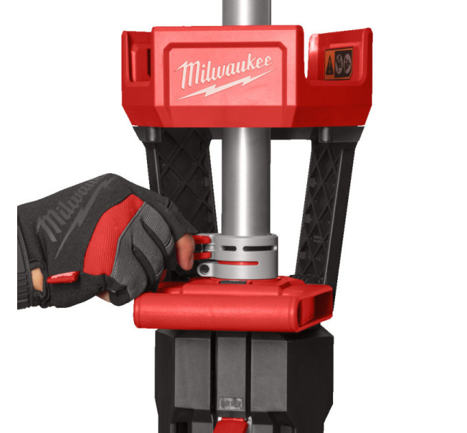 Прожектор светодиодный аккумуляторный напольный MILWAUKEE M18 SAL2-0 (каркас) + сумка в подарок