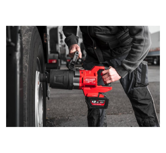 Гайковерт аккумуляторный бесщеточный MILWAUKEE 1'' (2711Нм) M18 ONEFHIWF1DS-0C, с кольцом (каркас)