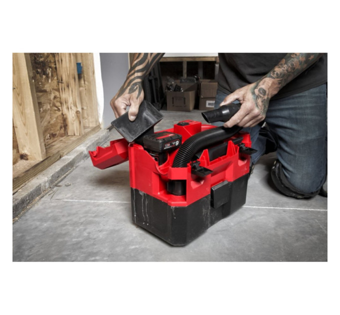 Пылесос аккумуляторный для воды и сухого мусора MILWAUKEE M12 FVCL-0 (каркас)