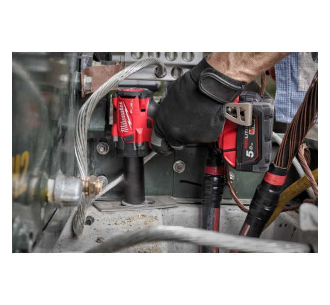 Гайковерт аккумуляторный бесщеточный MILWAUKEE 1/2" (339 Нм) M18 FIW2P12-502X, с пином (ЗУ+2Х5Ач)