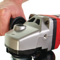 Углошлифовальная машина MILWAUKEE 125 мм AGS 15-125 C 4933407480