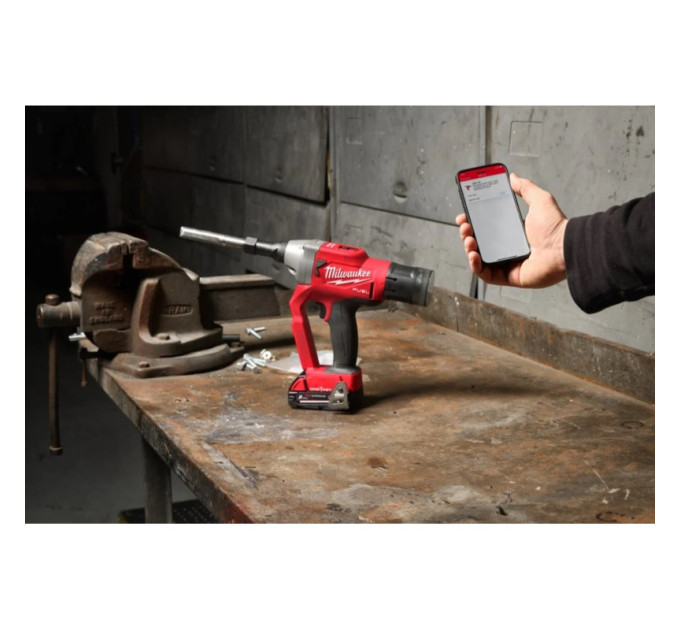 Заклепочник аккумуляторный для вытяжных заклепок MILWAUKEE M18 ONEFLT-0X, (Ø4,8-6,4мм) (каркас)