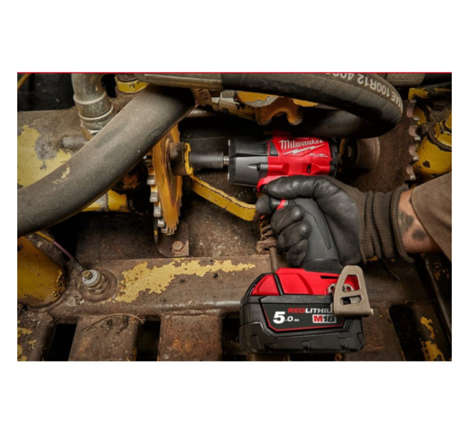 Гайковерт аккумуляторный бесщеточный MILWAUKEE 3/8" (813Нм) М18 FMTIW2F38-0X, с кольцом (каркас)