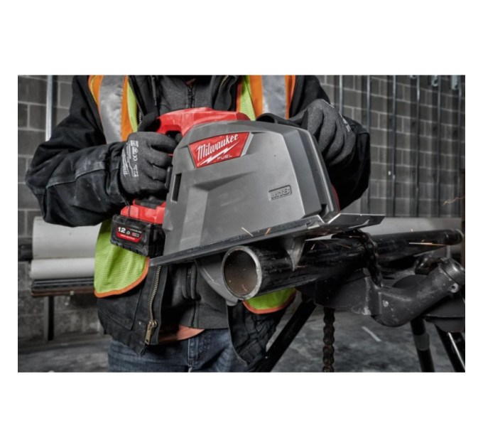 Пила дисковая аккумуляторная бесщеточная по металлу MILWAUKEE M18 FMCS66-121C Ø203мм (ЗУ+1ак.Х12Ач),