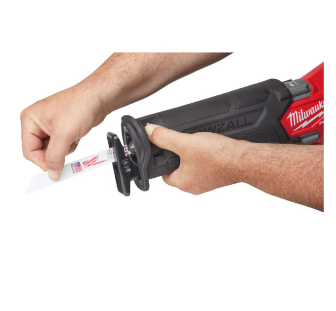 Пила сабельная аккумуляторная бесщёточная MILWAUKEE M18 FSZ-0 (каркас) + M18 B5 подарок
