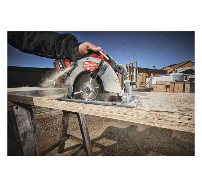 Пила дисковая аккумуляторная бесщеточная MILWAUKEE M18 FCS66-0 Ø190мм (каркас)