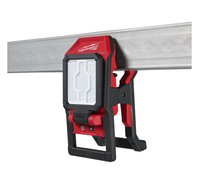 Фонарь светодиодный аккумуляторный MILWAUKEE M18 PAL2-0 с шарнирным световым блоком 2000 люмен.