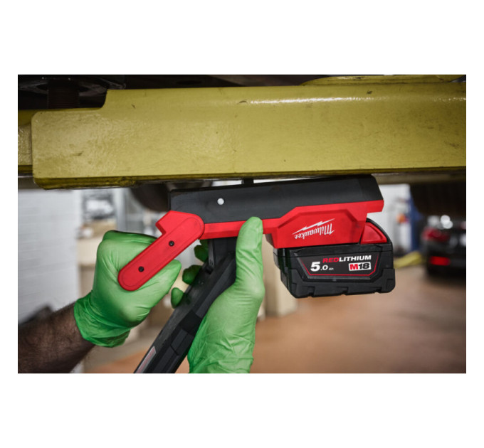 Фонарь светодиодный аккумуляторный MILWAUKEE M18 ABL-0 на магните