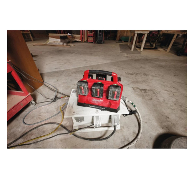 Зарядное устройство MILWAUKEE M18 PC6 (на 6 акк.) PACKOUT, (замена на 4932498551)