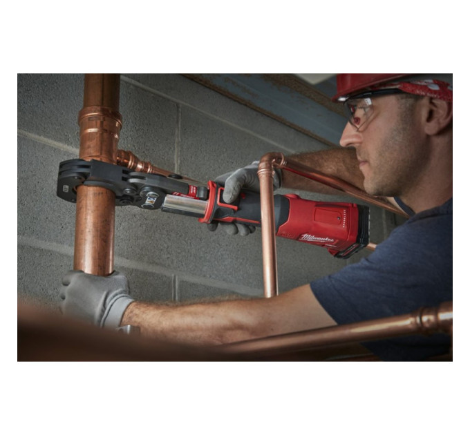 Обжимник гідравлічний акумуляторний для труб MILWAUKEE M18 ONEBLHPT-302C U-SET (ЗУ+3Х2Ач+кейс)