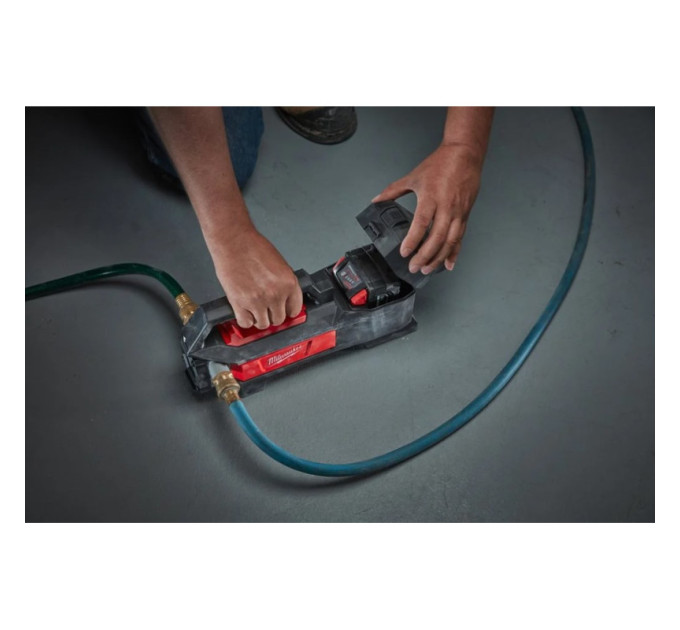 Насос для перекачування води акумуляторний безщітковий MILWAUKEE M18 BTP-0 (каркас)