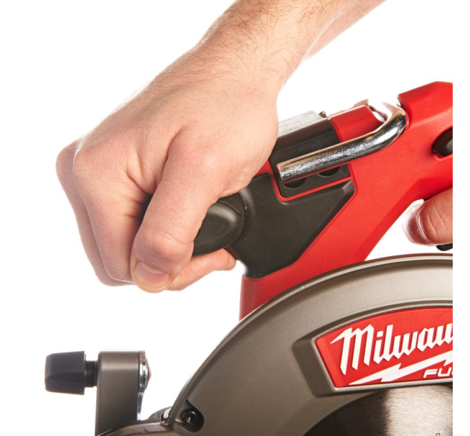 Пила дисковая аккумуляторная бесщеточная MILWAUKEE M18 CCS55-0Х Ø165мм (каркас+HDкейс)