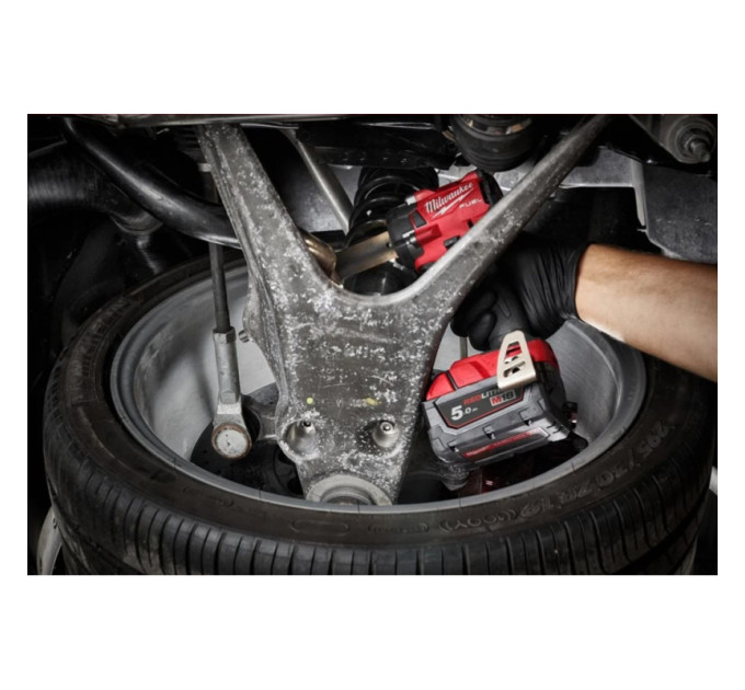 Гайковерт аккумуляторный бесщеточный MILWAUKEE 1/2'' (339Нм) M18 FIW2F12-502X, с кольцом (ЗУ+2Х5Ач)
