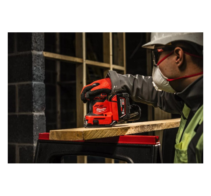Шлифмашина вибрационная аккумуляторная MILWAUKEE M18 BQSS-0 (каркас)