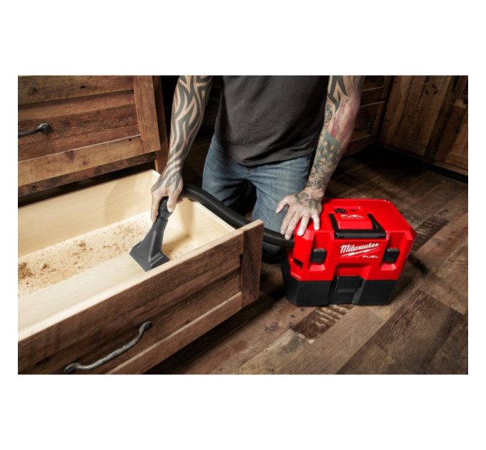 Пылесос аккумуляторный для воды и сухого мусора MILWAUKEE M12 FVCL-0 (каркас)