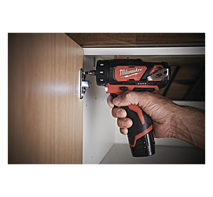 Дриль-шуруповерт акумуляторний MILWAUKEE M12 BDDXKIT-202C (32 Нм) (2насадки+ЗУ+2акк.Х2Ач+кейс)