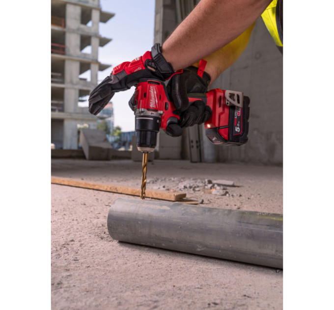 Дрель-шуруповёрт аккумуляторная бесщёточная ударная MILWAUKEE M18 BLPDRC-0 (60Нм) (каркас) + M18 B2