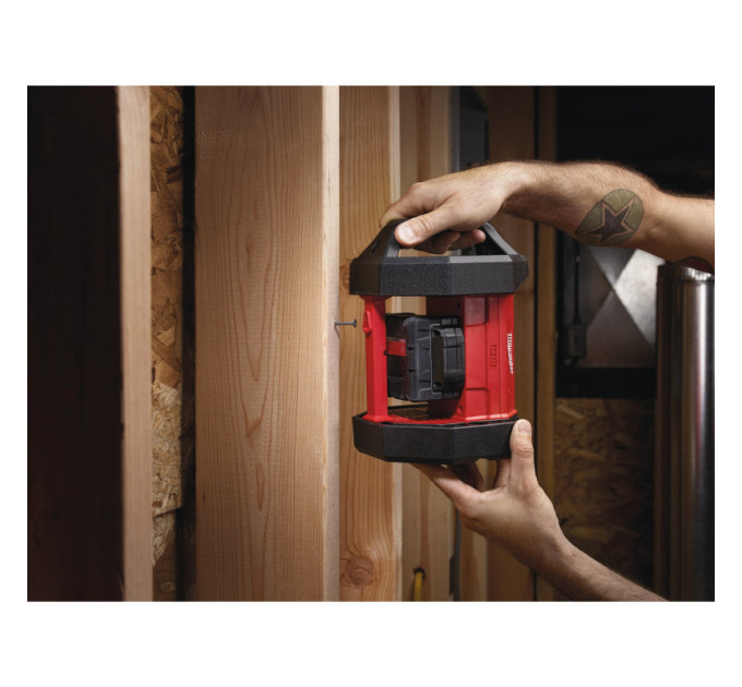 Фонарь светодиодный аккумуляторный MILWAUKEE M18 AL-0