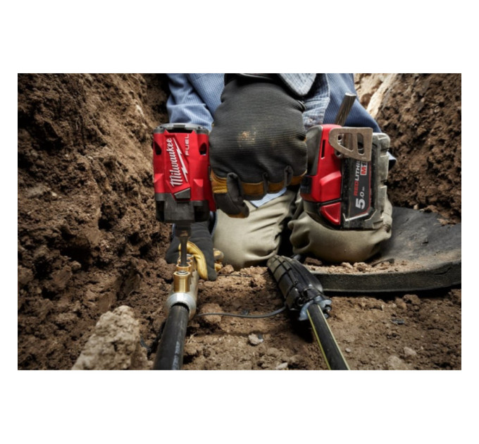 Гайковерт аккумуляторный бесщеточный MILWAUKEE 1/2'' (339Нм) M18 FIW2F12-502X, с кольцом (ЗУ+2Х5Ач)