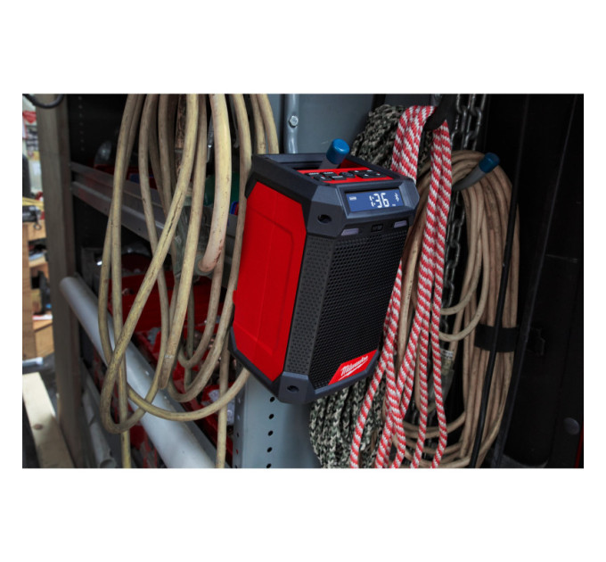 Динамик аккумуляторный DAB+/Зарядное устройство MILWAUKEE M12 RCDAB+
