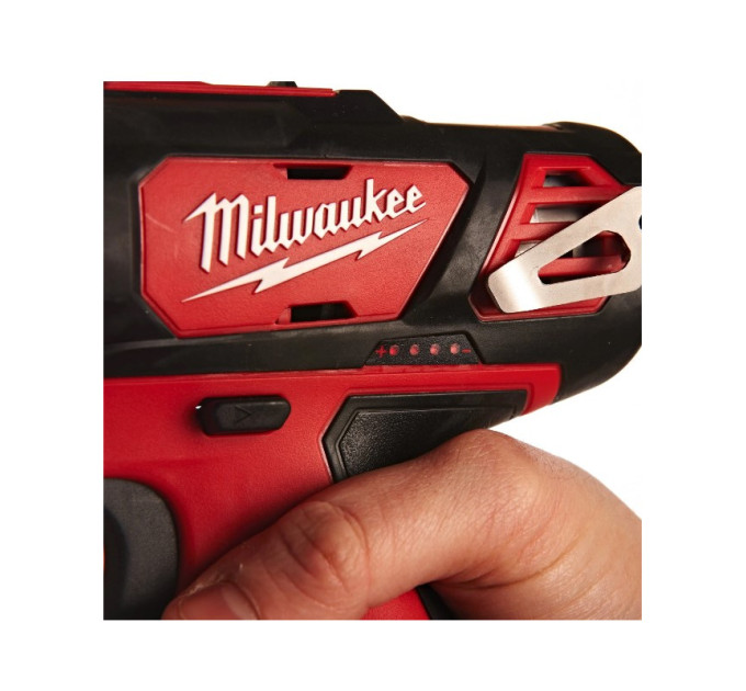 Дриль-шуруповерт акумуляторна ударна MILWAUKEE M12 BPD-202X (30 Нм) (ЗУ+2ак.Х2Ач+кейс)