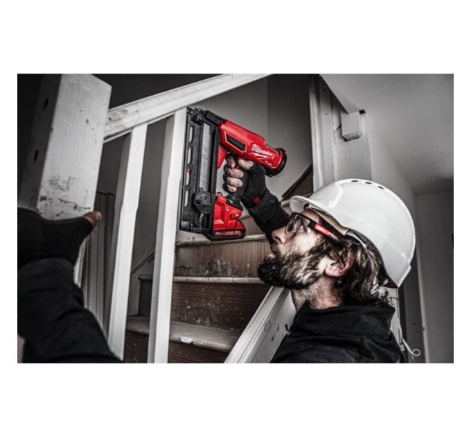 Пистолет гвоздезабивной аккумуляторный бесщёточный MILWAUKEE M18 FN16GA-202X (32-64мм)(ЗУ+2Х2Ач)