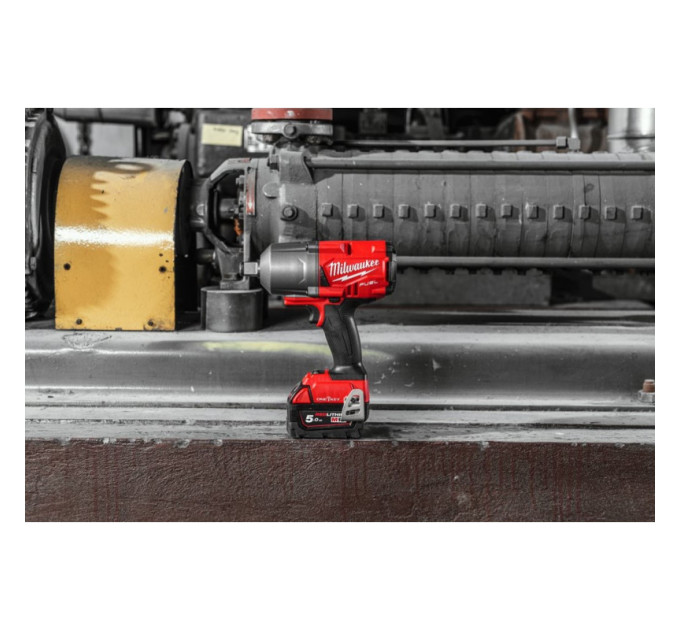 Гайковерт аккумуляторный бесщёточный MILWAUKEE 3/4" (2034Нм) M18 ONEFHIWF34-0X, с кольцом (каркас)