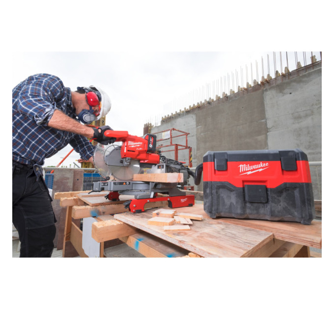 Пылесос аккумуляторный MILWAUKEE M18 VC2-0 (каркас) для воды и сухого мусора