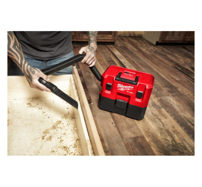 Пылесос аккумуляторный для воды и сухого мусора MILWAUKEE M12 FVCL-0 (каркас)