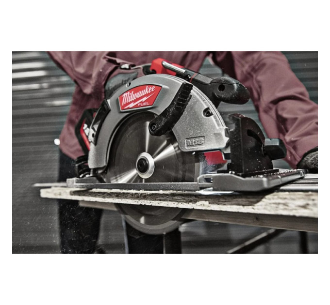 Пила дисковая аккумуляторная бесщеточная MILWAUKEE M18 FCSG66-0, Ø190мм (каркас), (замена на 4933493