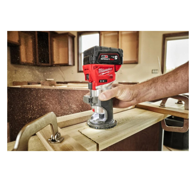 Фрезер аккумуляторный кромочный MILWAUKEE M18 FTR8-0X (каркас+HDкейс)