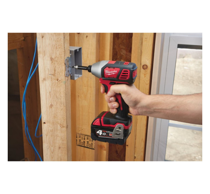 Набір з 2х інструментів безщіткових акумуляторних MILWAUKEE M18 BPP2D-402C