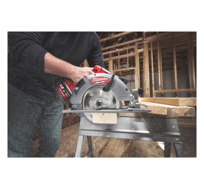 Пила дисковая аккумуляторная бесщеточная MILWAUKEE M18 FCS66-0 Ø190мм (каркас)