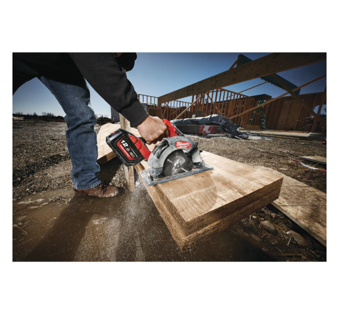 Пила дисковая аккумуляторная бесщеточная MILWAUKEE M18 FCS66-0 Ø190мм (каркас)