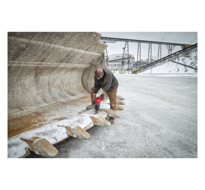 Гайковерт аккумуляторный бесщеточный MILWAUKEE 1'' (2711Нм) M18 ONEFHIWF1DS-0C, с кольцом (каркас)