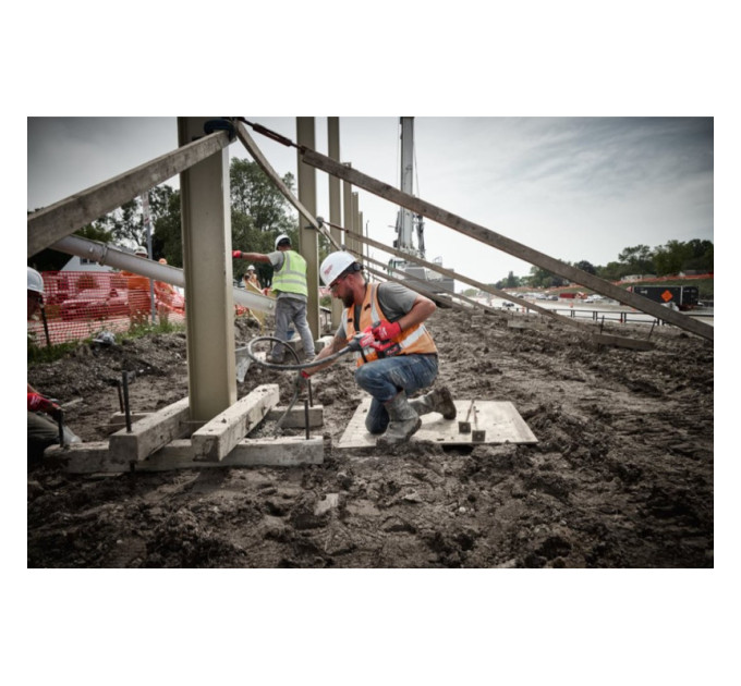 Вибратор погружной аккумуляторный бесщеточный MILWAUKEE M18 FCVN12-0 (1.2м) (каркас)