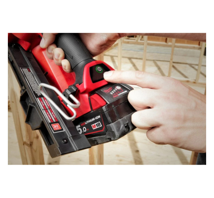 Пистолет гвоздезабивной аккумуляторный бесщёточный MILWAUKEE M18 FFNS-502C (50-90мм)(ЗУ+2Х5Ач+кейс)