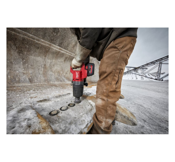 Гайковерт аккумуляторный бесщеточный MILWAUKEE 1'' (2711Нм) M18 ONEFHIWF1DS-0C, с кольцом (каркас)