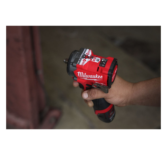 Гайковерт аккумуляторный бесщеточный MILWAUKEE 1/2" (746 Нм) M12 FCIWF12G3-0, с кольцом (каркас)
