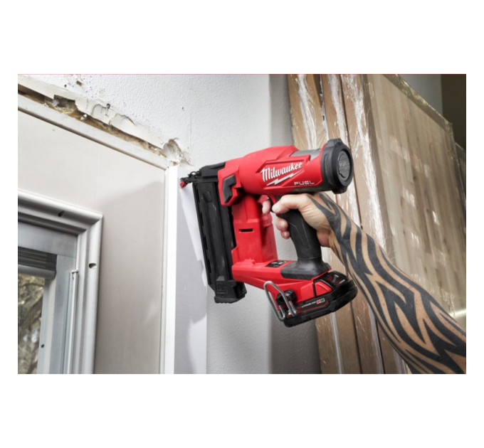 Пистолет гвоздезабивной аккумуляторный бесщёточный MILWAUKEE M18 FN18GS-0X (16-54мм)(каркас+HDкейс)